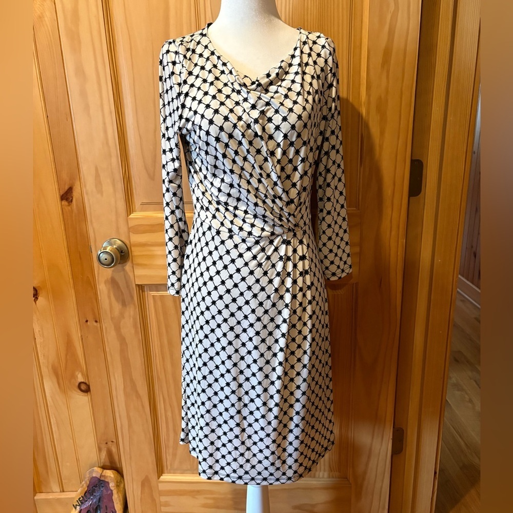 Gilli black and white geometric pattern dress